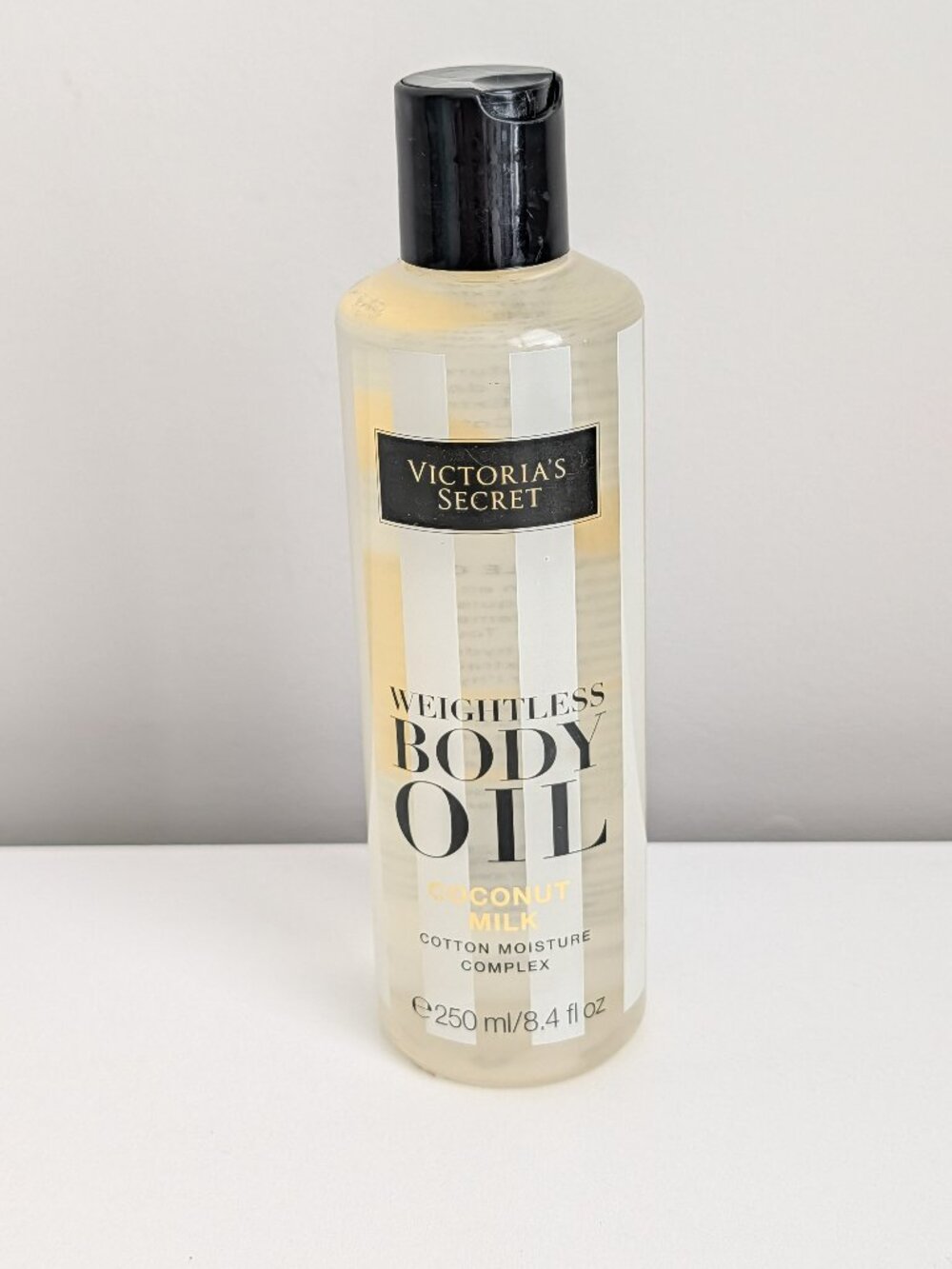 Victoria's Secret COCONUT MILK Weightless Body Oil 8.4 oz Bottle